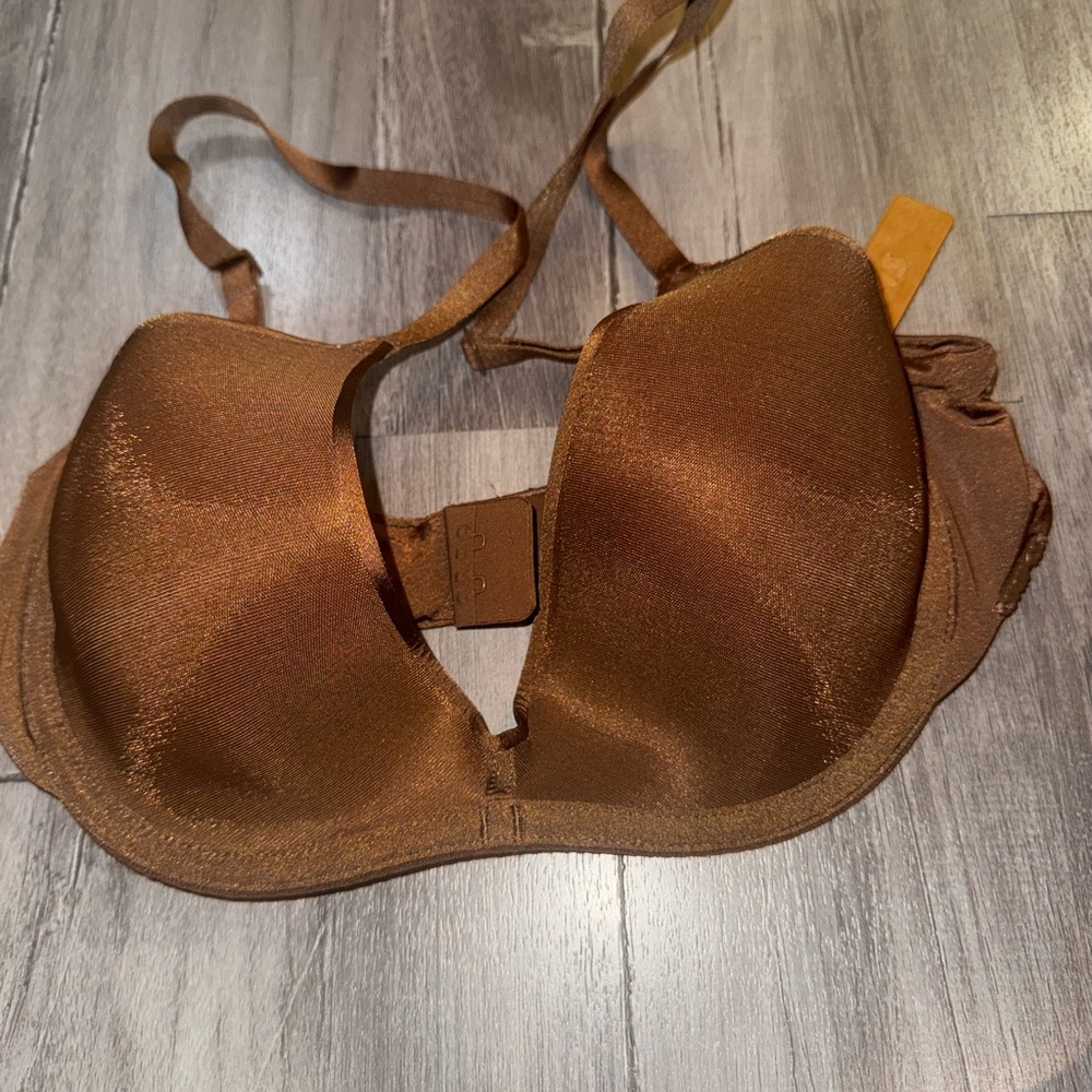 SKIMS Weightless Scoop Bra